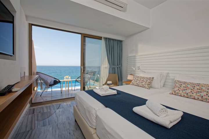 Archipelagos Hotel