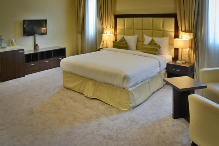 Golden Ocean Hotel