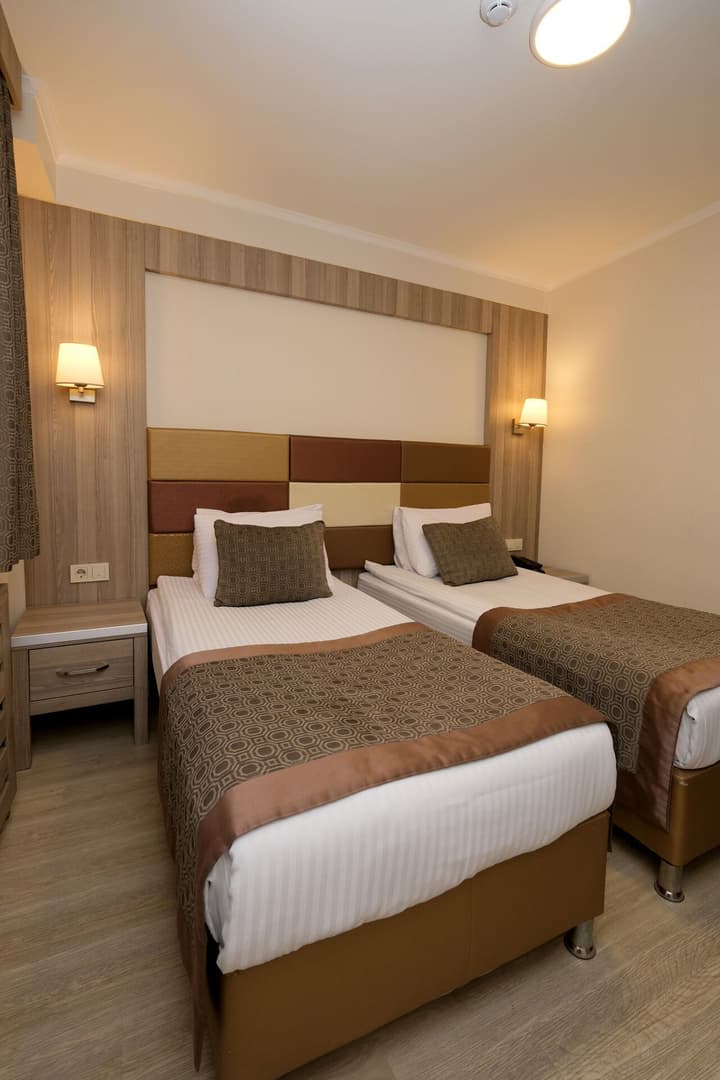 Pera Arya Hotel