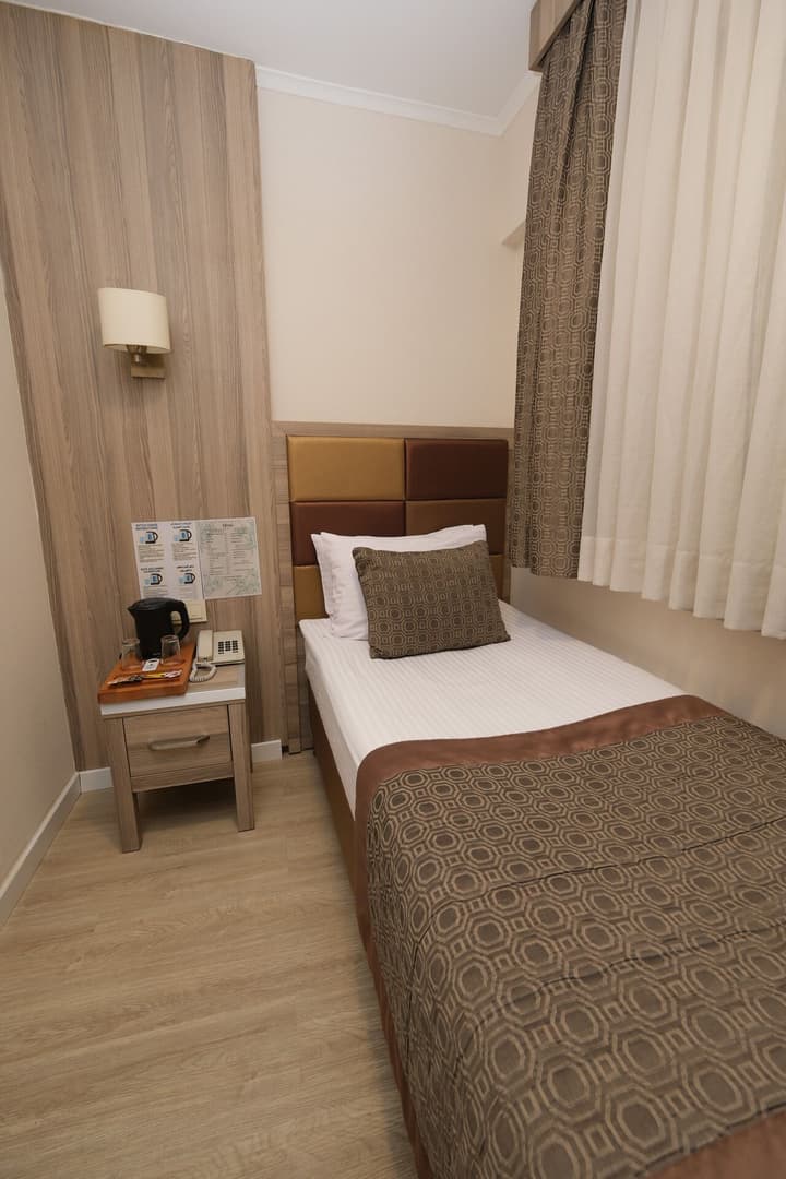 Pera Arya Hotel