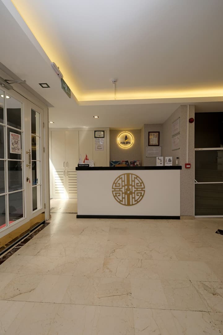 Pera Arya Hotel
