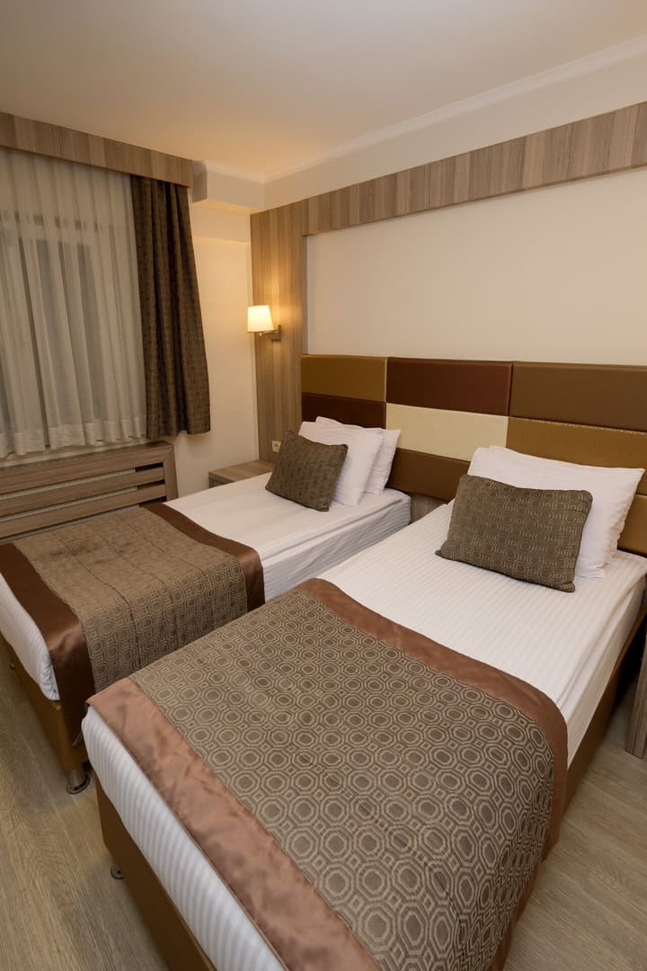 Pera Arya Hotel