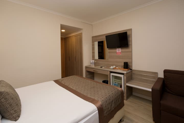 Pera Arya Hotel