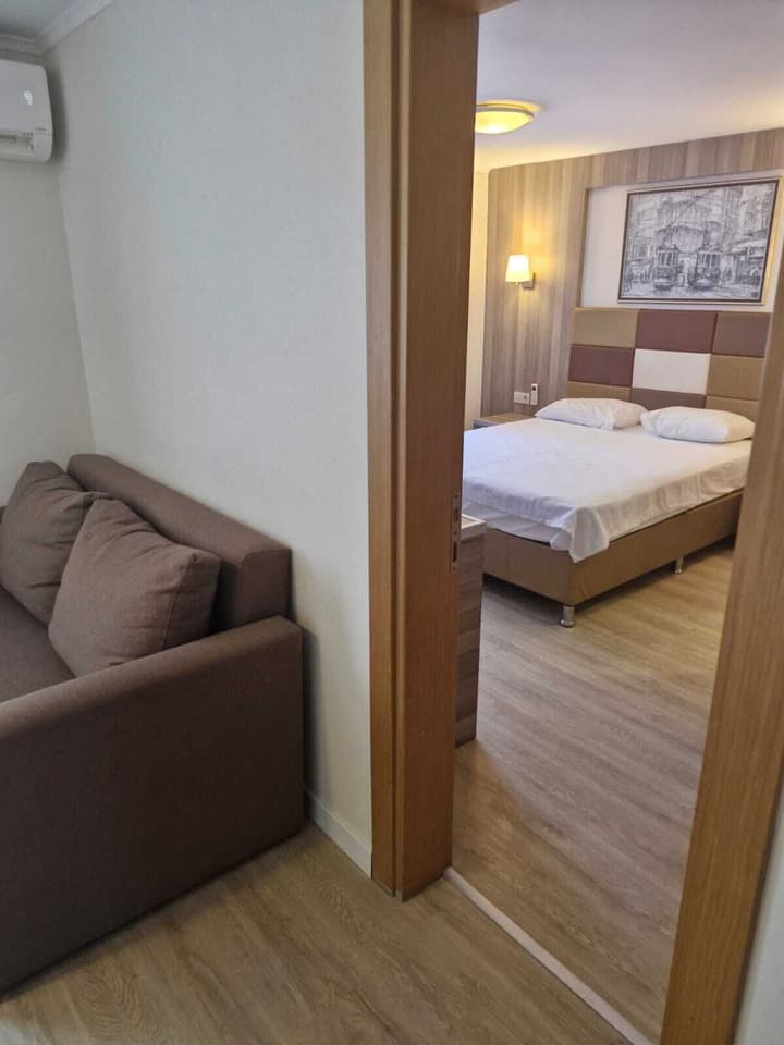 Pera Arya Hotel