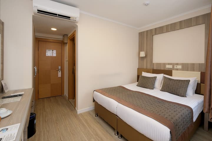 Pera Arya Hotel