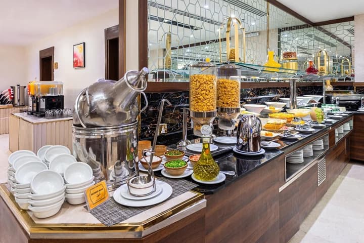 Golden Tulip Al Zahabi