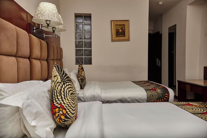 Best Western Plus Paramount Hotel