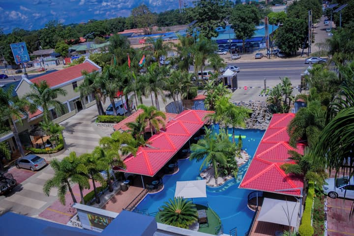 Best Western Plus Paramount Hotel