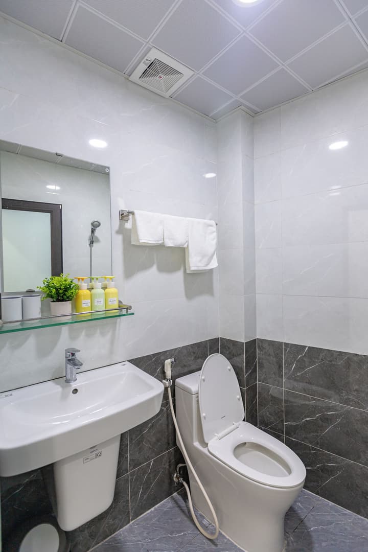 Hera Palace Hotel & Apartment Ba Dinh