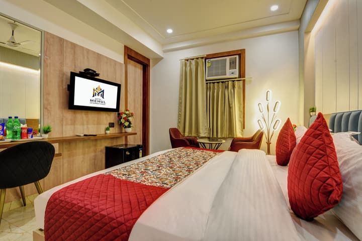 Hotel Mehul International -Near New Delhi Railway Station, Paharganj & Connaught Place