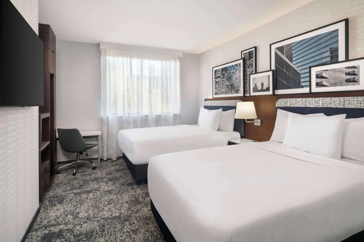 DoubleTree by Hilton Long Island City, NY
