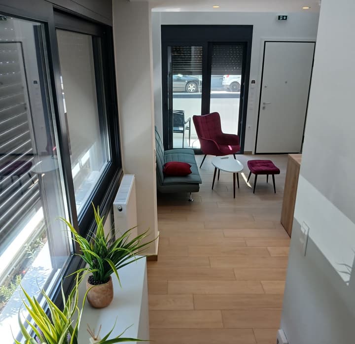 10 Apartments & Suites Athens