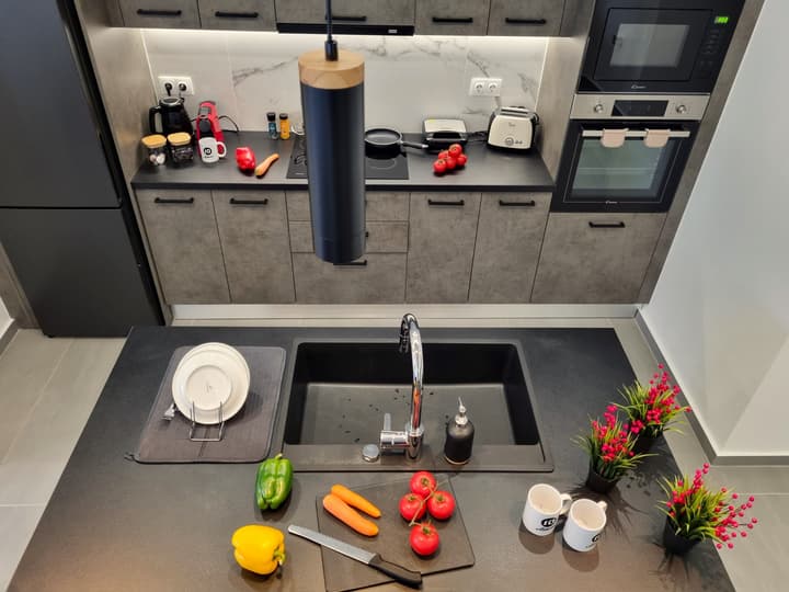 10 Apartments & Suites Athens