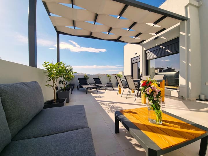 10 Apartments & Suites Athens
