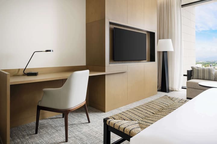 Hotel Santiago, Curio Collection by Hilton