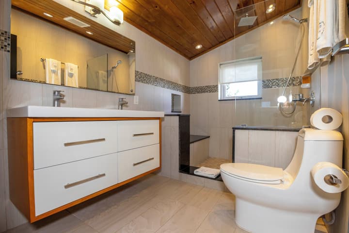 Villa Twelve27