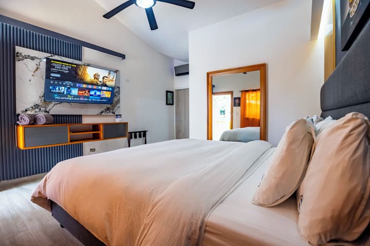 Villa Twelve27