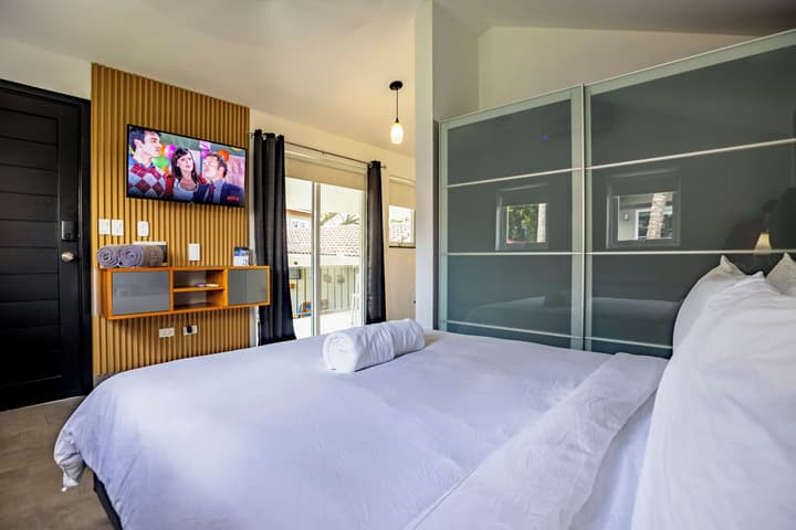 Villa Twelve27