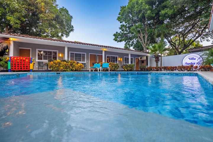 Villa Twelve27