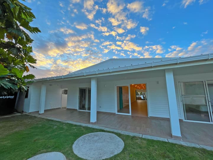 Zaba Beach House