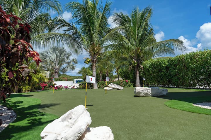 Beachside Villa, Amazing Views, Hotel Amenities v5