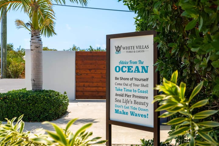 Beachside Villa, Amazing Views, Hotel Amenities v5