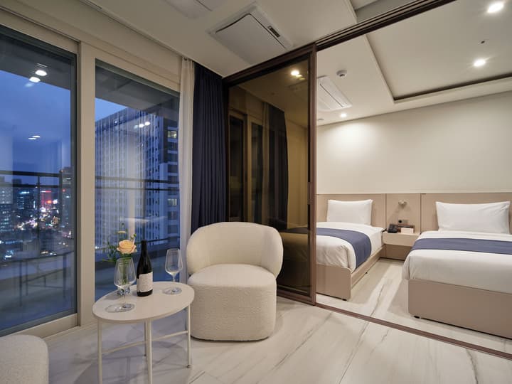 HOTEL THE BOTANIK SEWOON MYEONGDONG