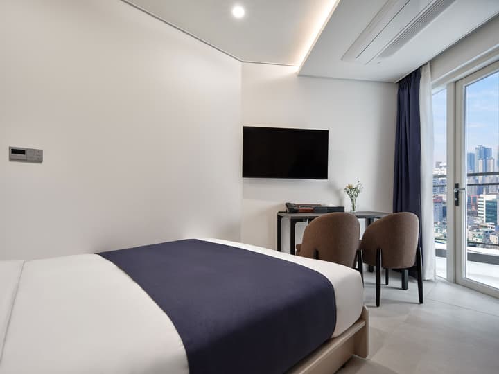 HOTEL THE BOTANIK SEWOON MYEONGDONG