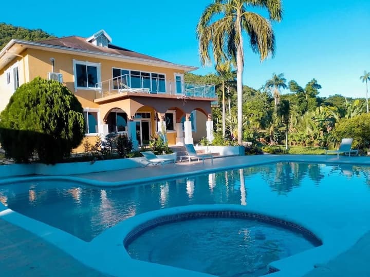 La Costa Villa
