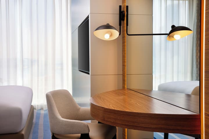 Tumbi Hotel Dubai The Palm, Tapestry Collection by Hilton
