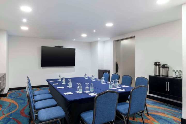 Doubletree By Hilton Bogota Calle 100,Co