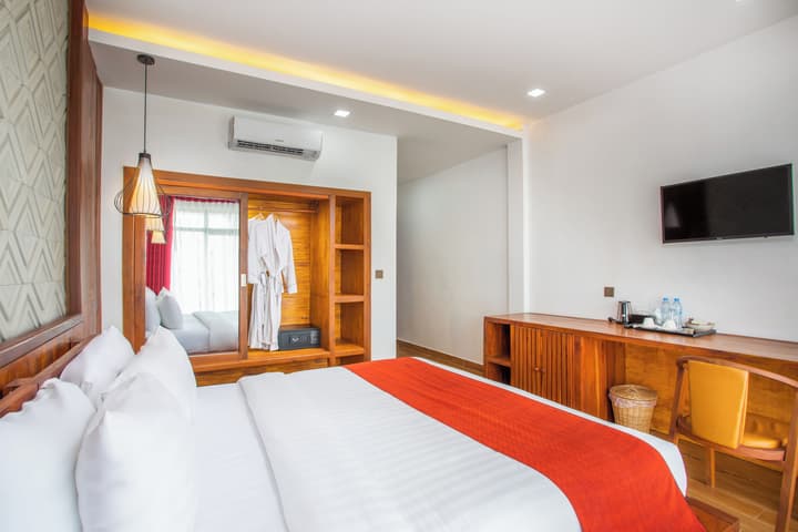 Cambana La Rivière Hotel