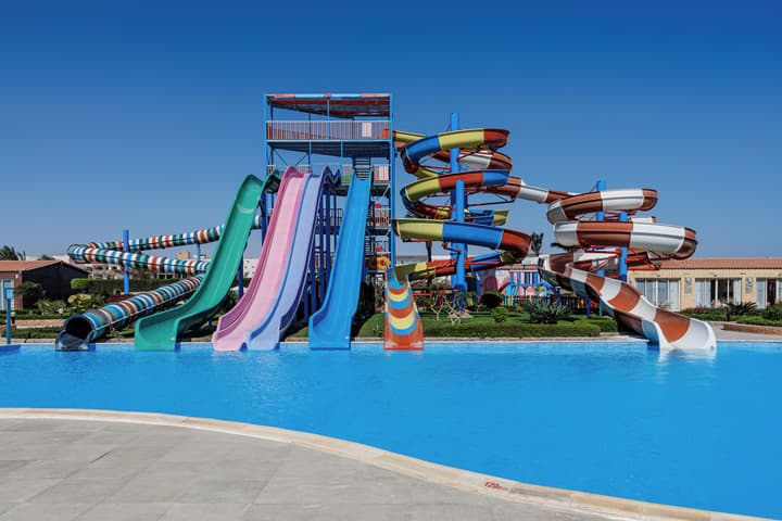 SUNRISE Alora Aqua Park Resort