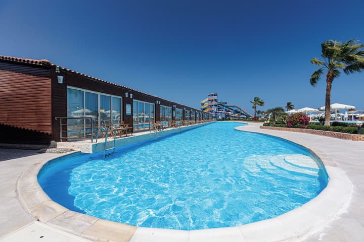 SUNRISE Alora Aqua Park Resort