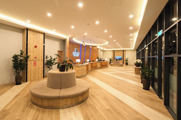 Zenith Suites Cameron