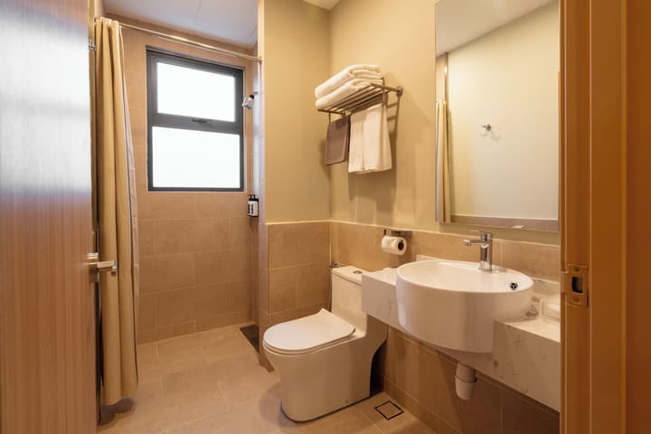 Zenith Suites Cameron