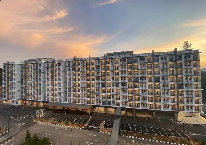 Zenith Suites Cameron