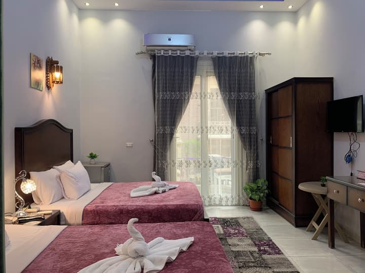 Crown Hotel