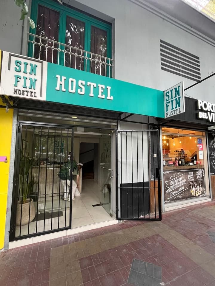 Sin Fin Hostel