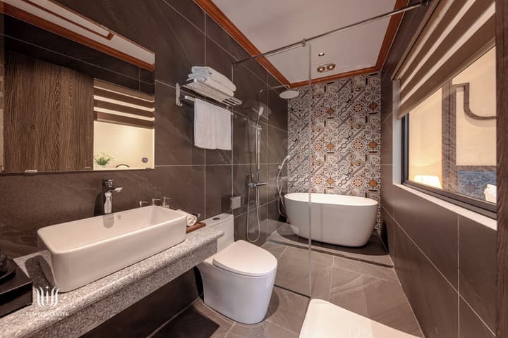 Tam Coc Center Luxury Hotel & Villa