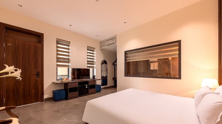 Tam Coc Center Luxury Hotel & Villa