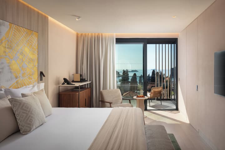 Hotel Sumratin