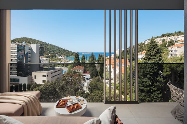 Hotel Sumratin