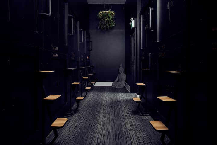 Capsule Hotel