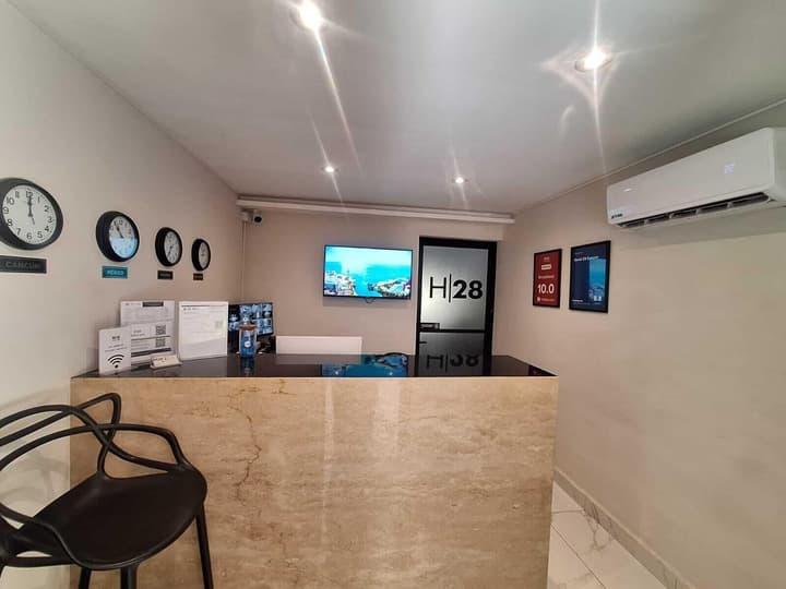 Hotel 28