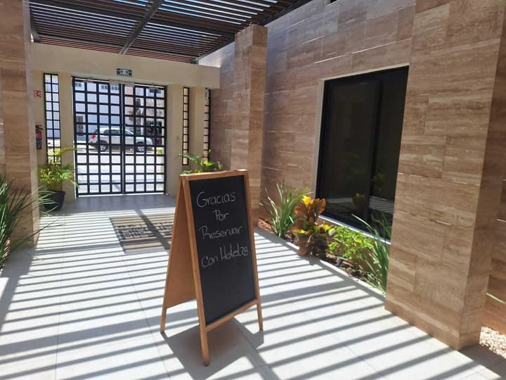Hotel 28