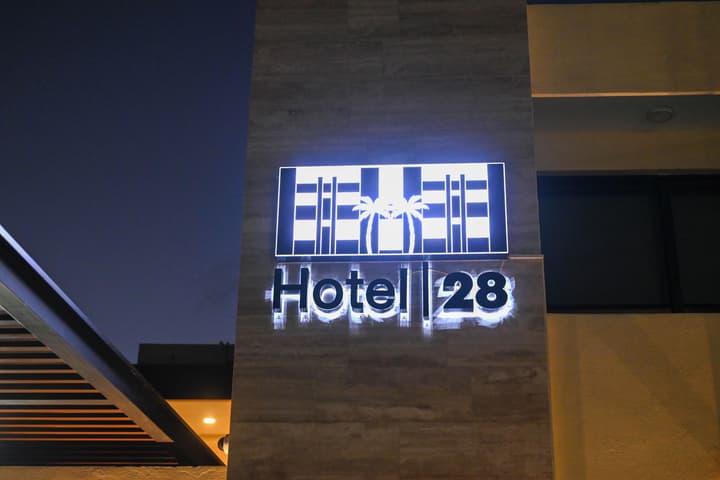 Hotel 28