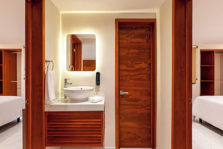 Hotel 28