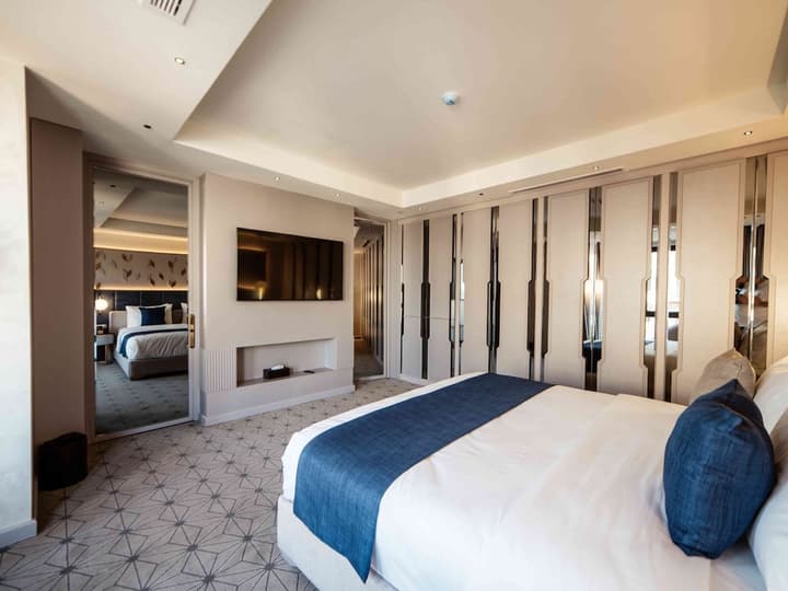 Royal Historical Palace Hotel