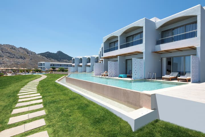 Paralos Rodos Lifestyle
